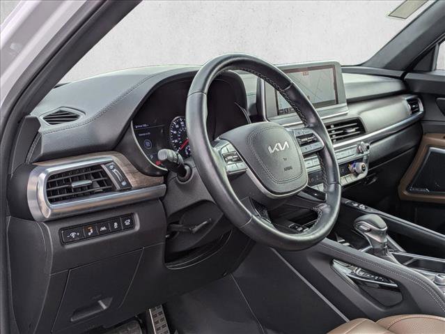 Used 2022 Kia Telluride SX w/ SX Prestige Package image 10