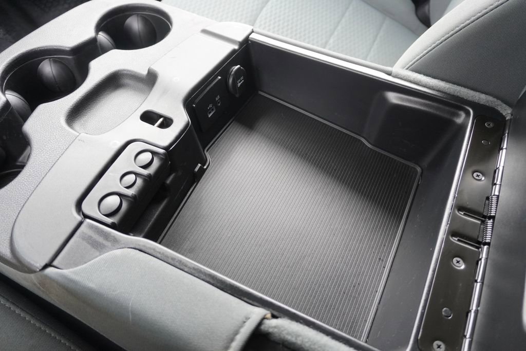 Used 2016 RAM 2500 Tradesman w/ Chrome Appearance Group image 23