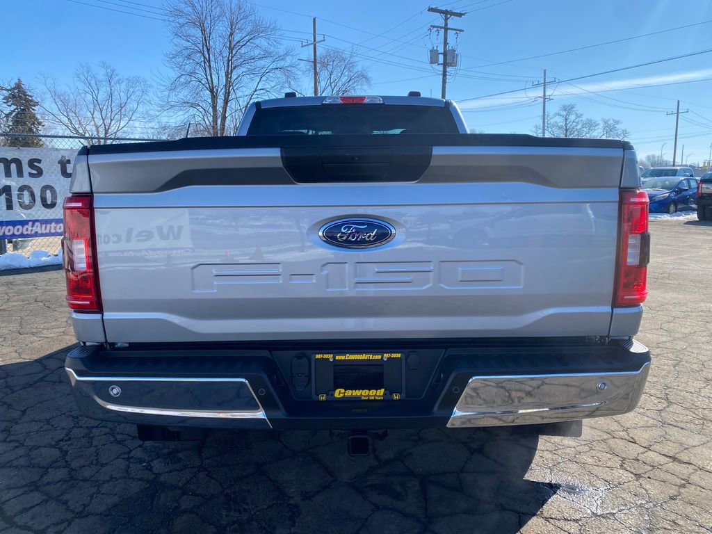 Used 2021 Ford F150 XLT image 3
