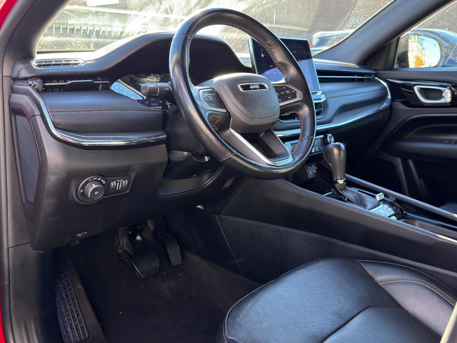 Used 2022 Jeep Compass Limited image 15