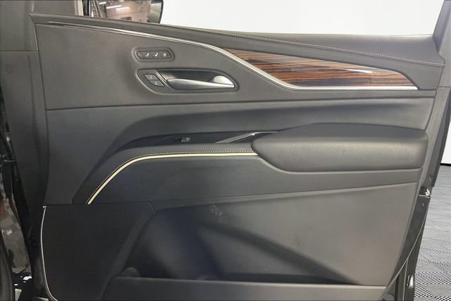 Used 2023 Cadillac Escalade Premium Luxury RWD image 25