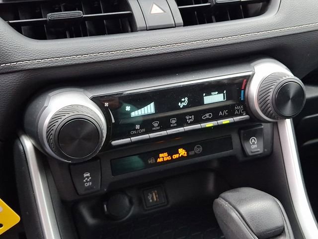 Used 2024 Toyota RAV4 LE AWD/4WD image 18