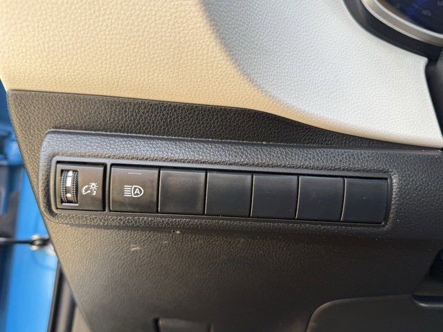 Used 2019 Toyota Corolla XSE image 15