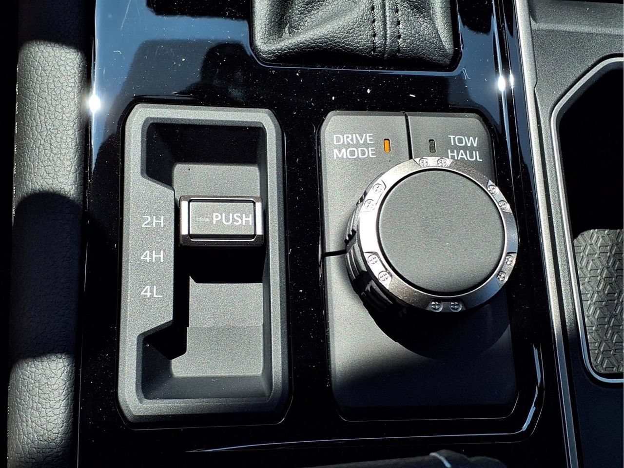 New 2026 Toyota Tundra Limited AWD/4WD image 17