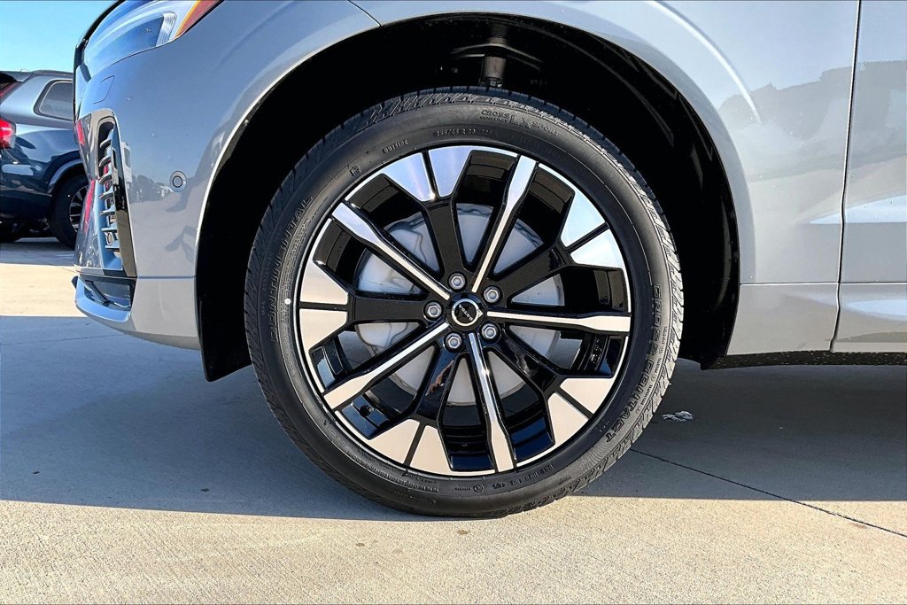 New 2026 Volvo XC60 B5 Plus w/ Climate Package AWD/4WD image 34