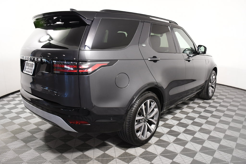 Certified 2026 Land Rover Discovery Limited Edition AWD/4WD image 6