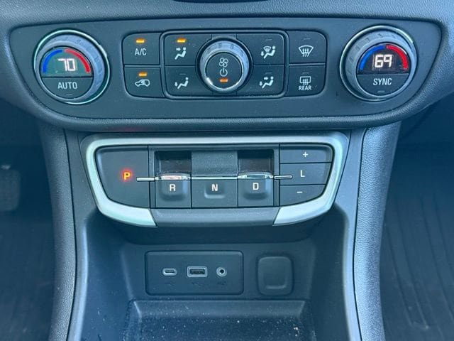 Certified 2024 GMC Terrain SLE w/ Driver Convenience Package AWD/4WD image 31