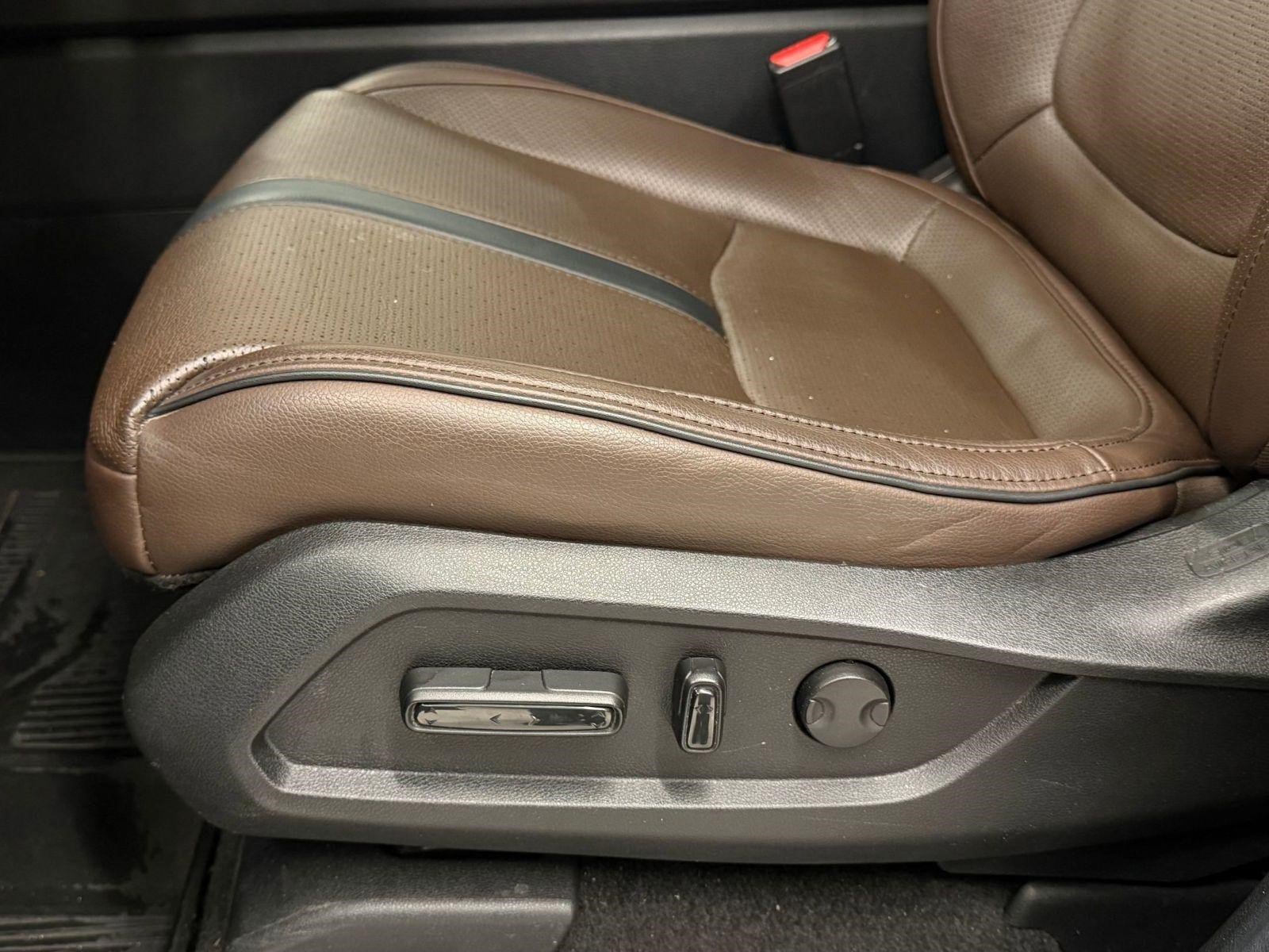 Used 2023 Honda Pilot Elite image 12