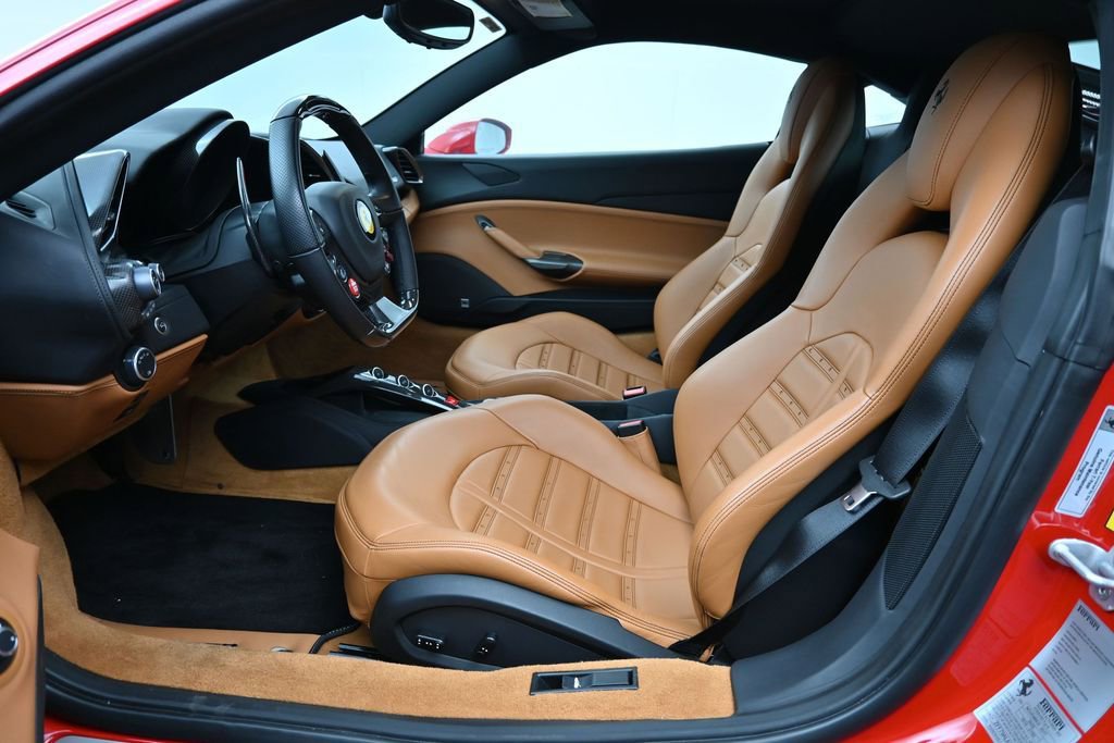 Used 2018 Ferrari 488 GTB RWD image 25