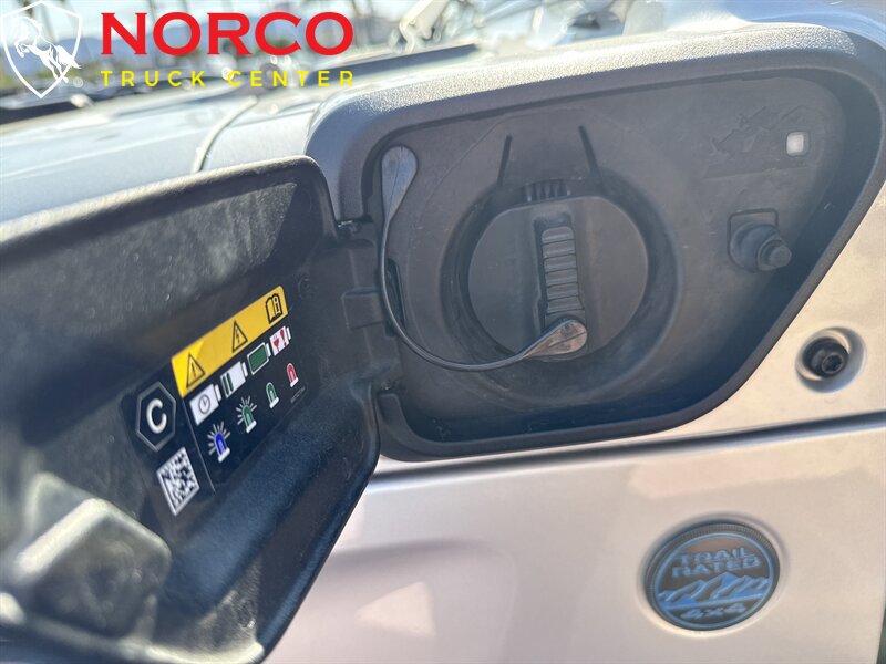 Used 2023 Jeep Wrangler Unlimited w/ Cold Weather Group AWD/4WD image 24