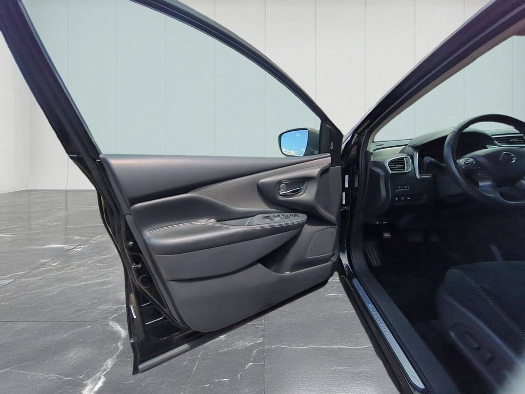 Used 2019 Nissan Murano SV AWD/4WD image 15