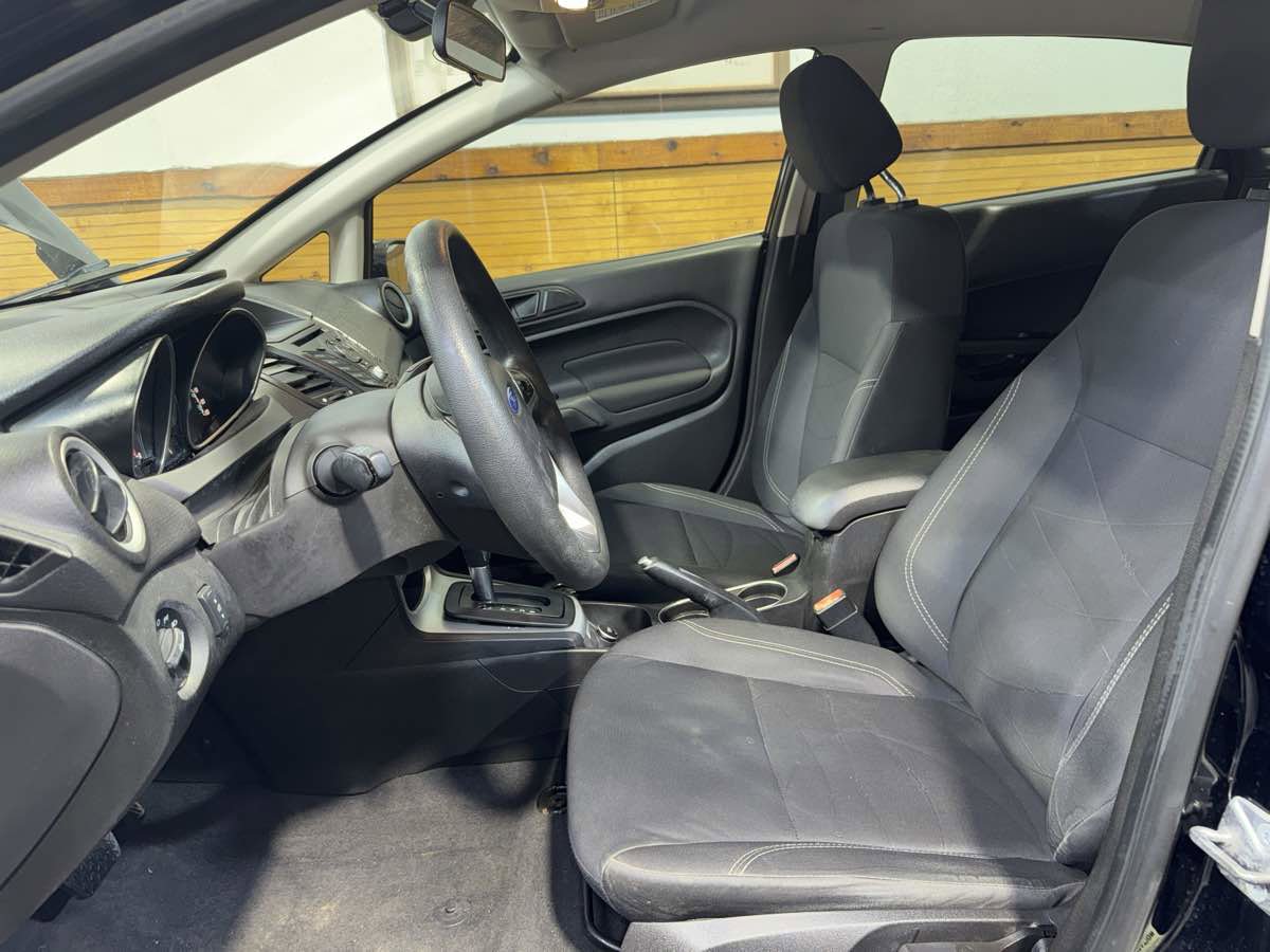 Used 2019 Ford Fiesta SE image 16