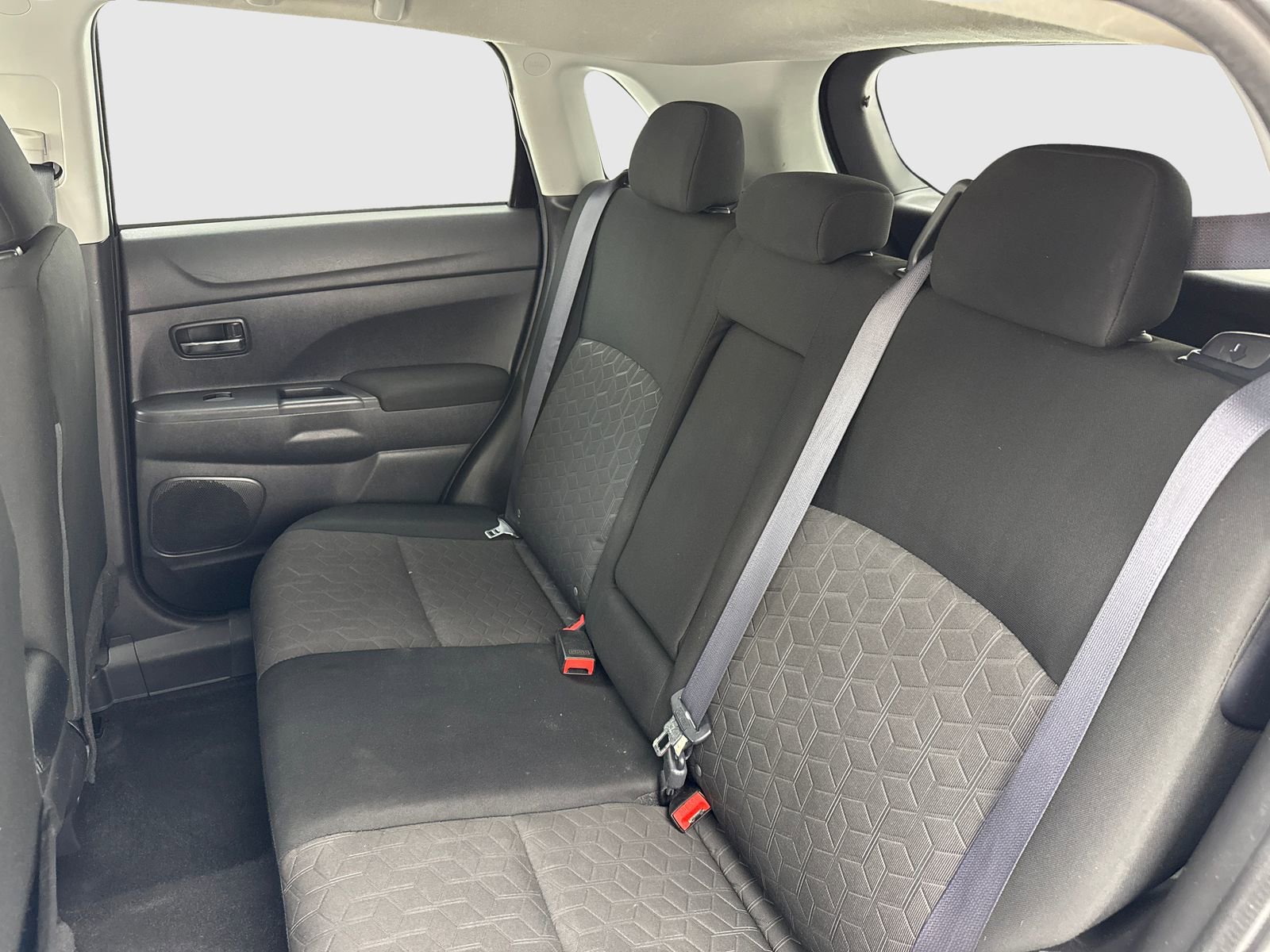 Used 2020 Mitsubishi Outlander Sport ES FWD image 36