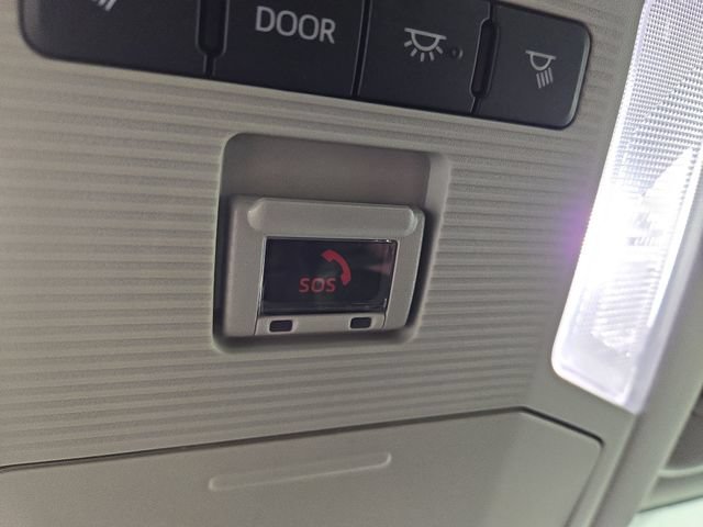Used 2025 Toyota RAV4 XLE FWD image 27