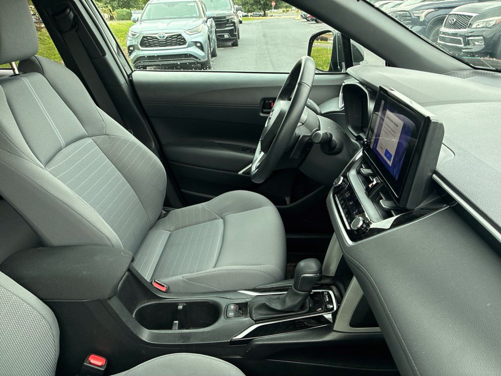 Used 2024 Toyota Corolla Cross AWD Hybrid w/ Moonroof Package image 22