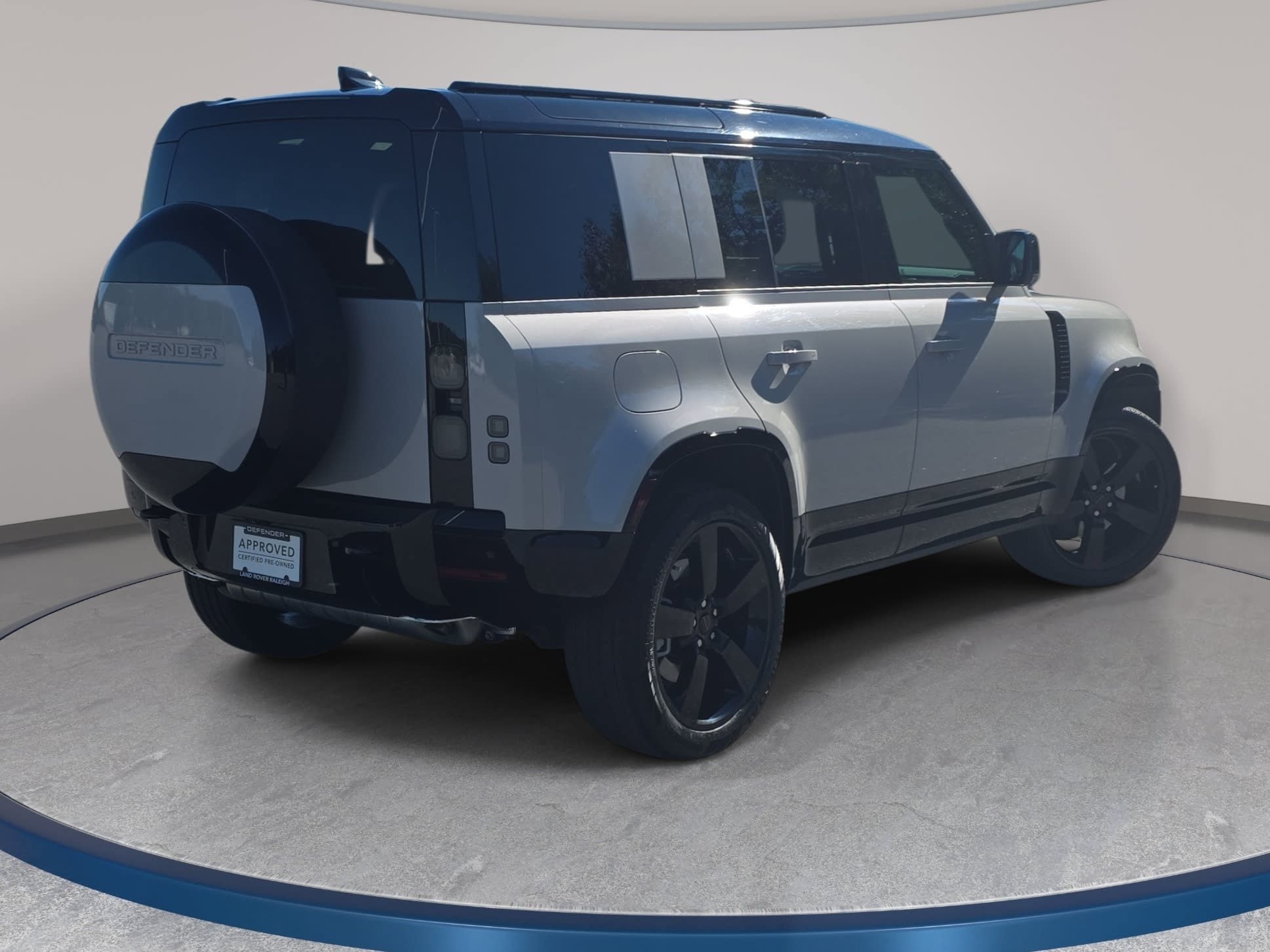 Certified 2026 Land Rover Defender 110 X-Dynamic SE AWD/4WD image 5