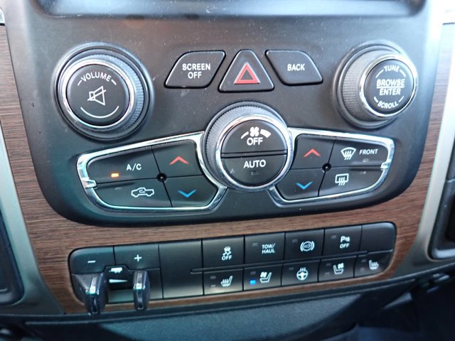 Used 2015 RAM 2500 Laramie w/ Cold Weather Group AWD/4WD image 17