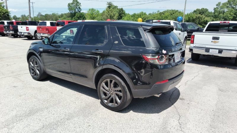 Used 2018 Land Rover Discovery Sport HSE Luxury AWD/4WD image 3
