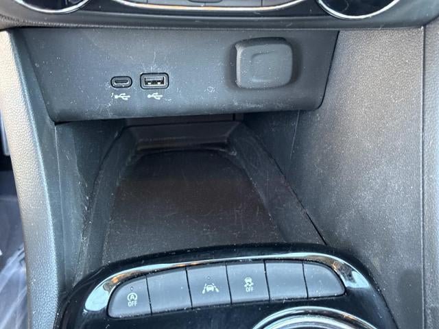 Used 2024 Buick Encore GX Preferred w/ Comfort Package FWD image 21