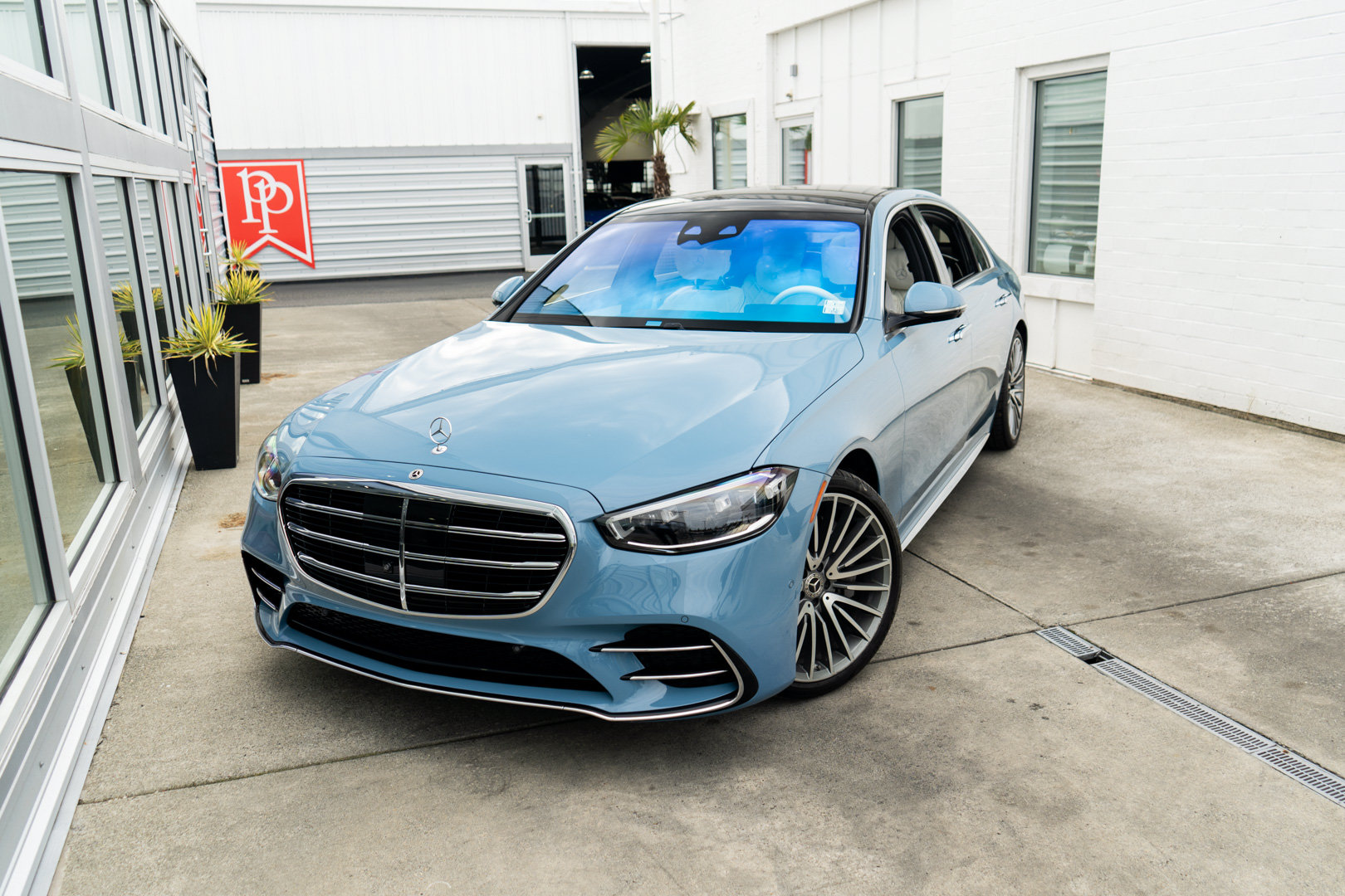 Used 2023 Mercedes-Benz S 500 4MATIC image 3