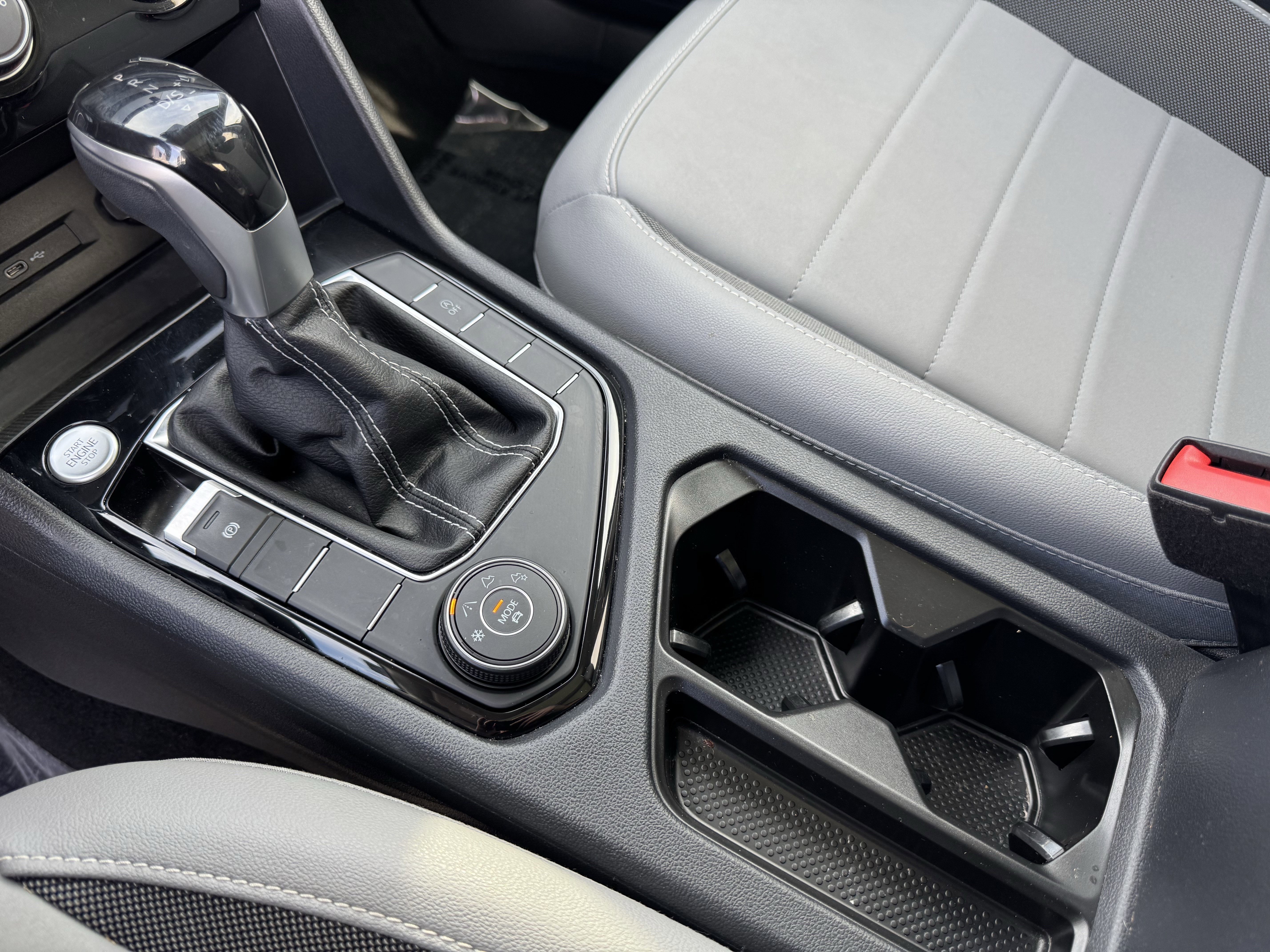 Certified 2023 Volkswagen Taos SE w/ Panoramic Sunroof Package image 29