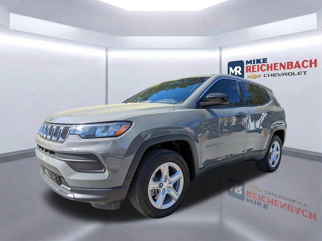 Used 2024 Jeep Compass Sport image 8