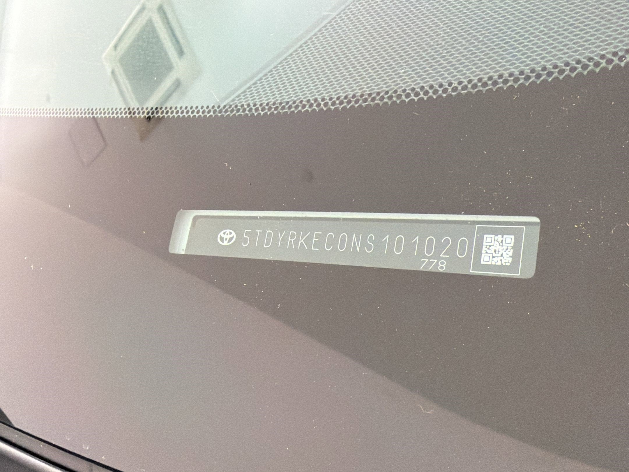 Used 2022 Toyota Sienna XLE image 20