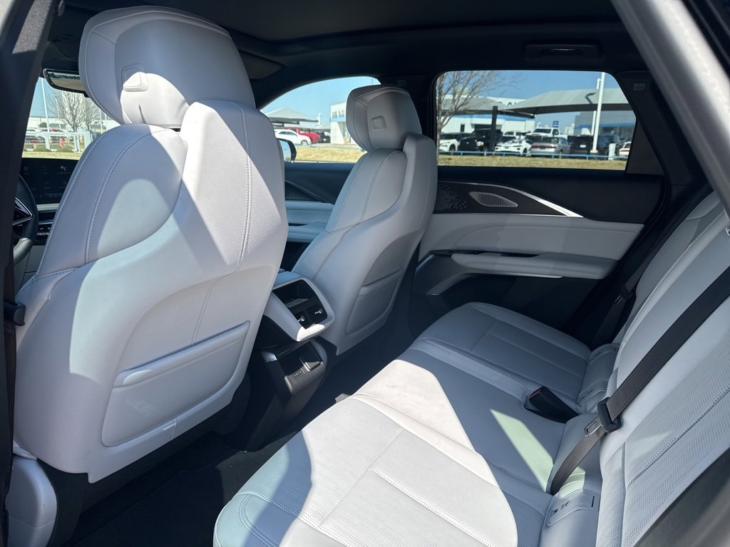 Used 2023 Cadillac Lyriq 2WD image 3