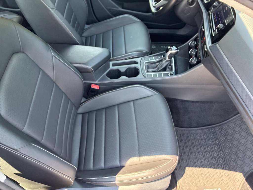Used 2024 Volkswagen Jetta SE FWD image 34