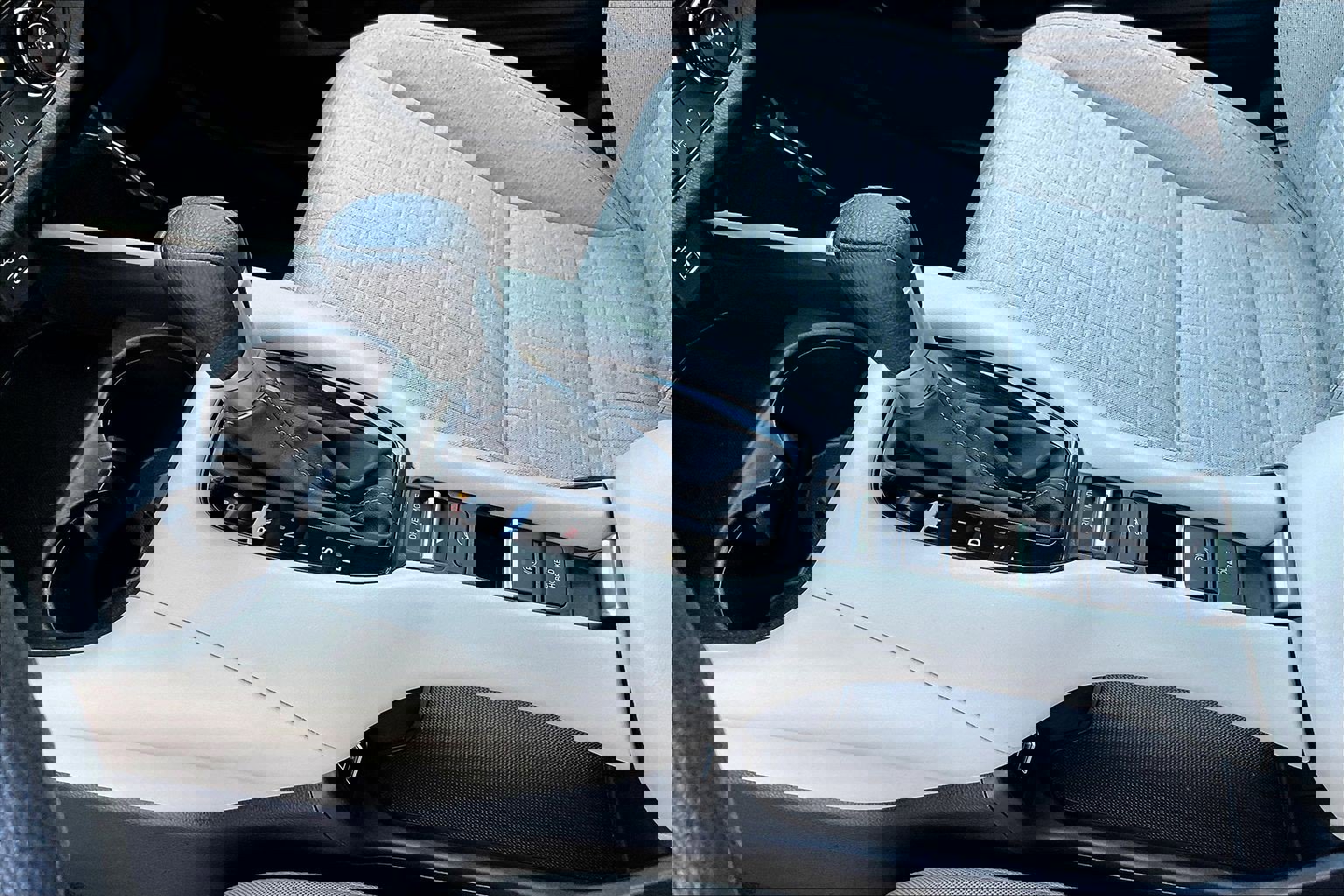 Used 2023 Honda HR-V LX image 18