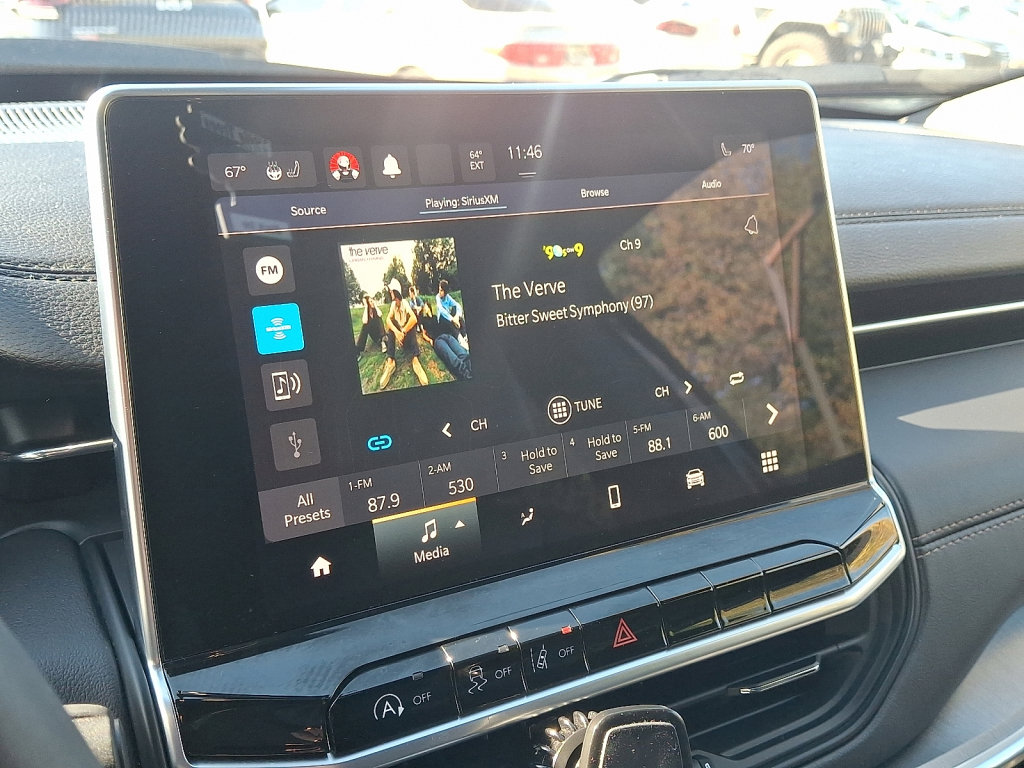 Certified 2023 Jeep Compass Limited image 28