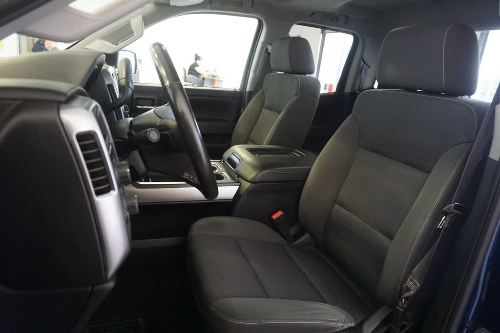 Used 2017 Chevrolet Silverado 1500 LT w/ All Star Edition AWD/4WD image 17