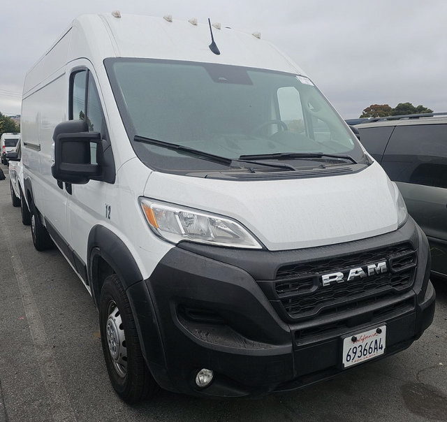 Used 2025 RAM ProMaster 2500 w/ Convenience Group FWD image 2