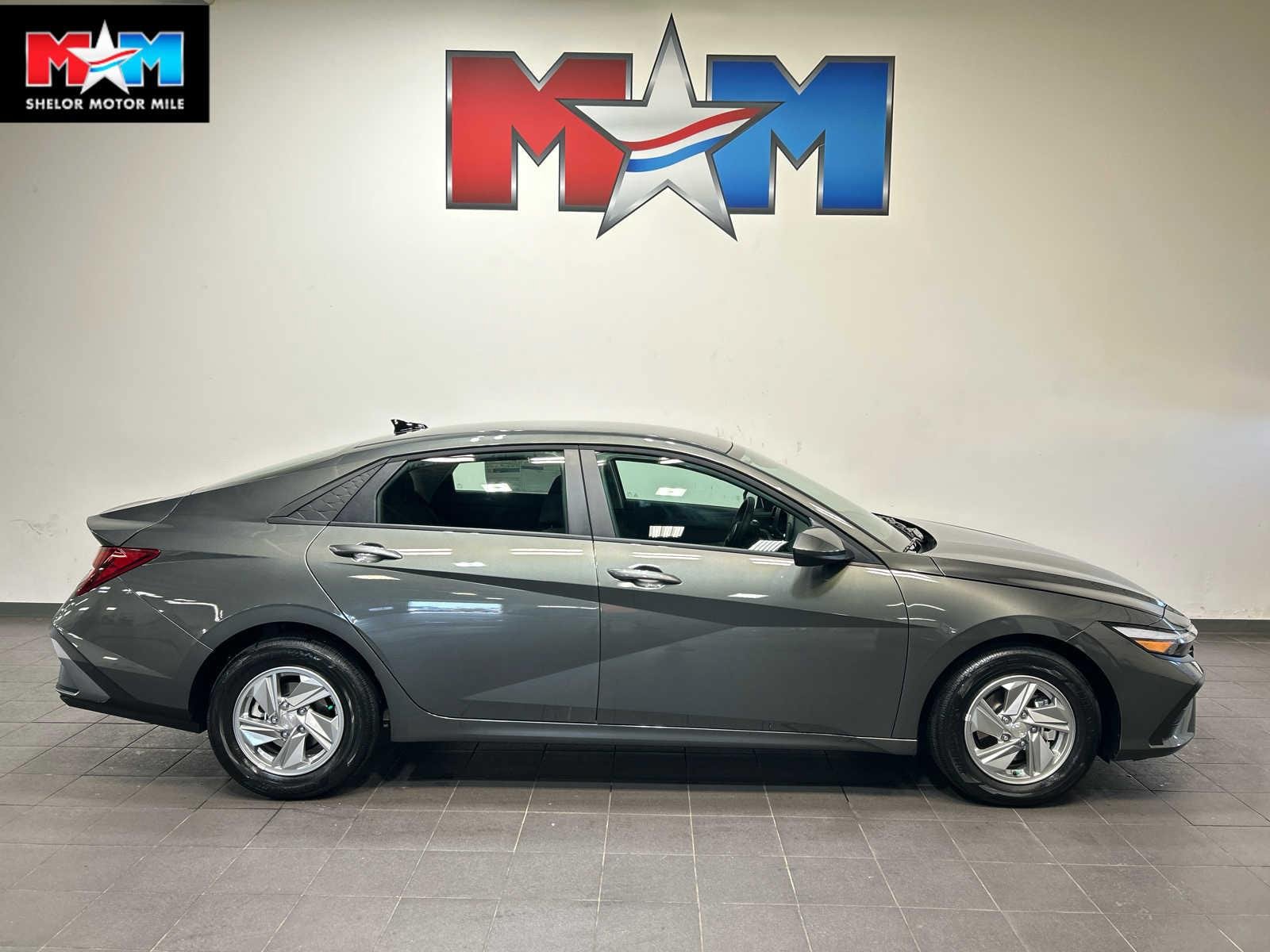New 2026 Hyundai Elantra SE