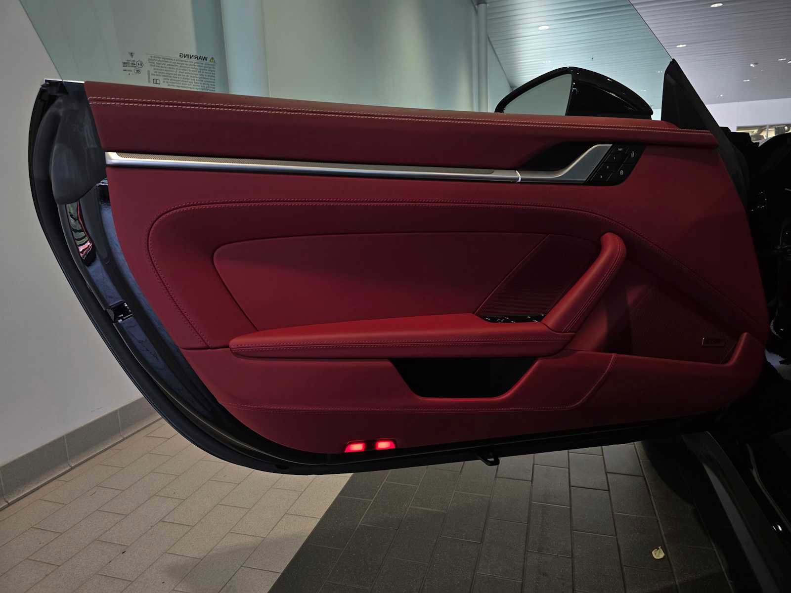 Used 2025 Porsche 911 Carrera image 15