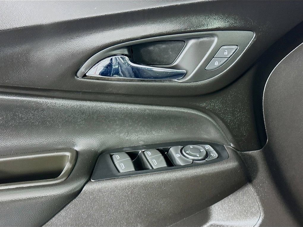 Used 2019 Chevrolet Equinox LT image 17