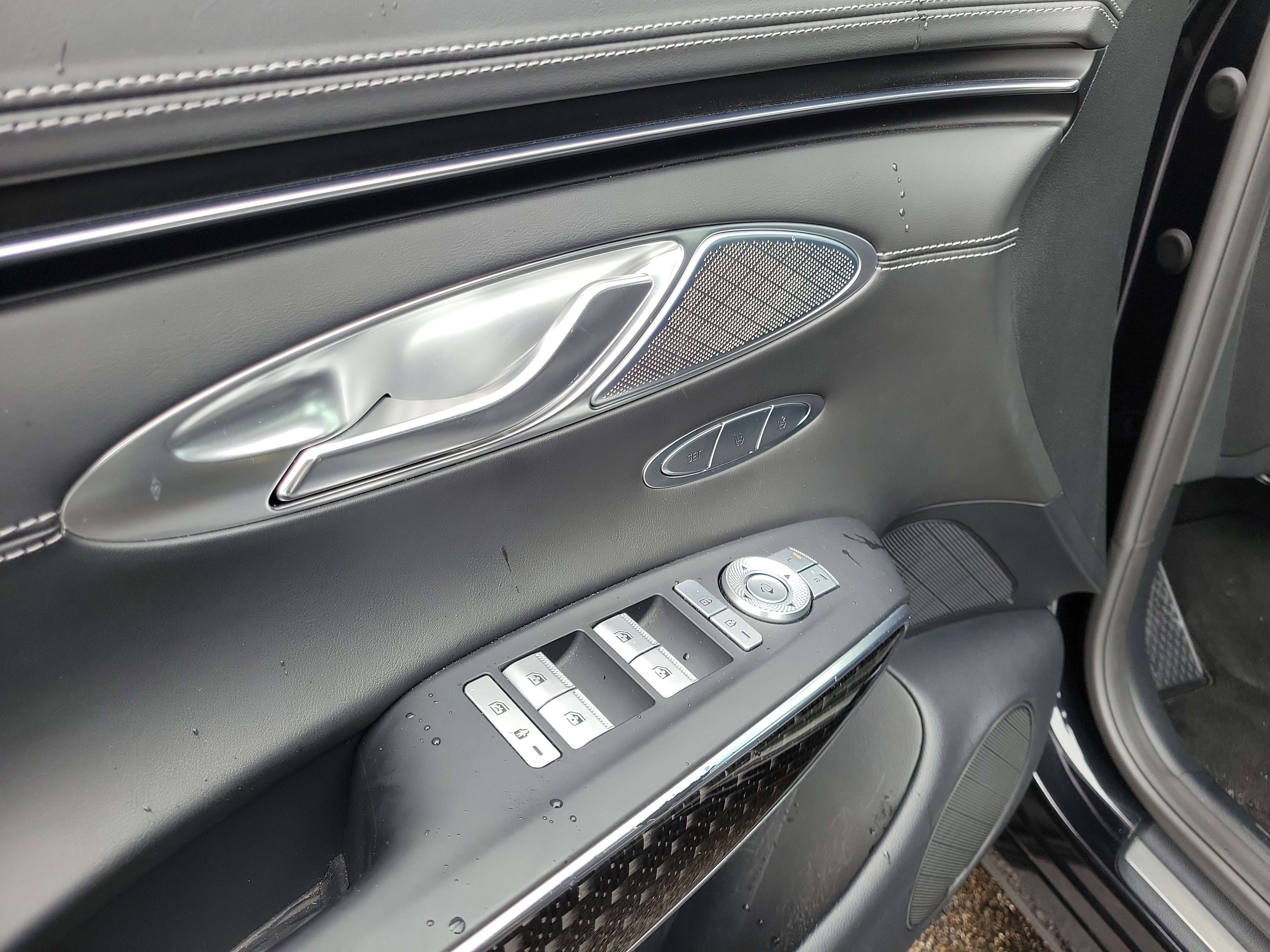 Used 2022 Genesis GV70 3.5T Sport w/ Sport Prestige Package AWD/4WD image 18
