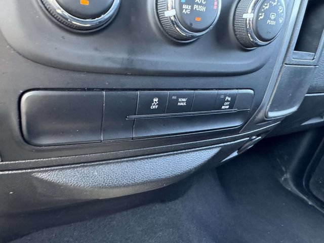 Used 2024 RAM 1500 Warlock AWD/4WD image 33
