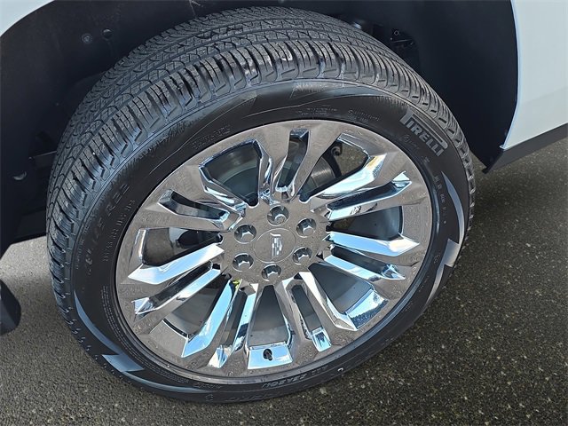 Used 2020 Cadillac Escalade Luxury w/ LPO, Radiant Package image 36