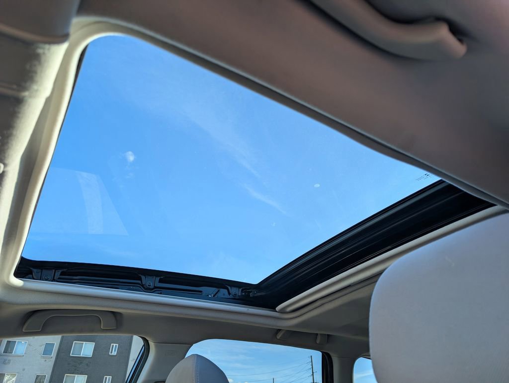 Used 2018 Subaru Forester 2.5i Premium w/ All-Weather Package image 13