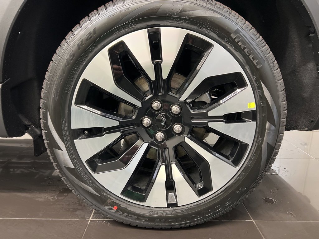 New 2026 Ford Explorer Platinum w/ LUX Leather Package image 7