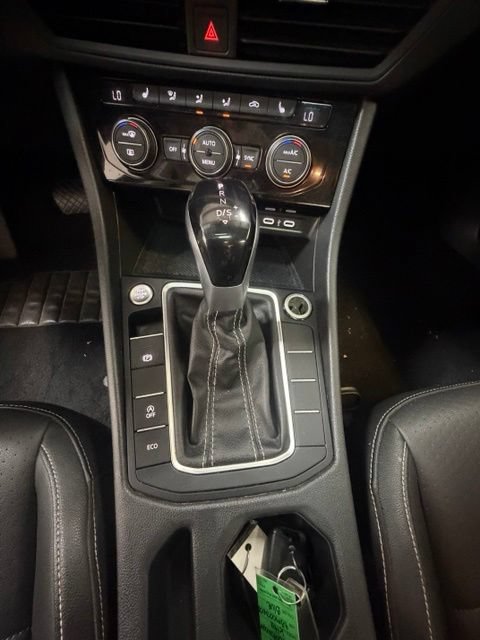 Used 2024 Volkswagen Jetta SE FWD image 19