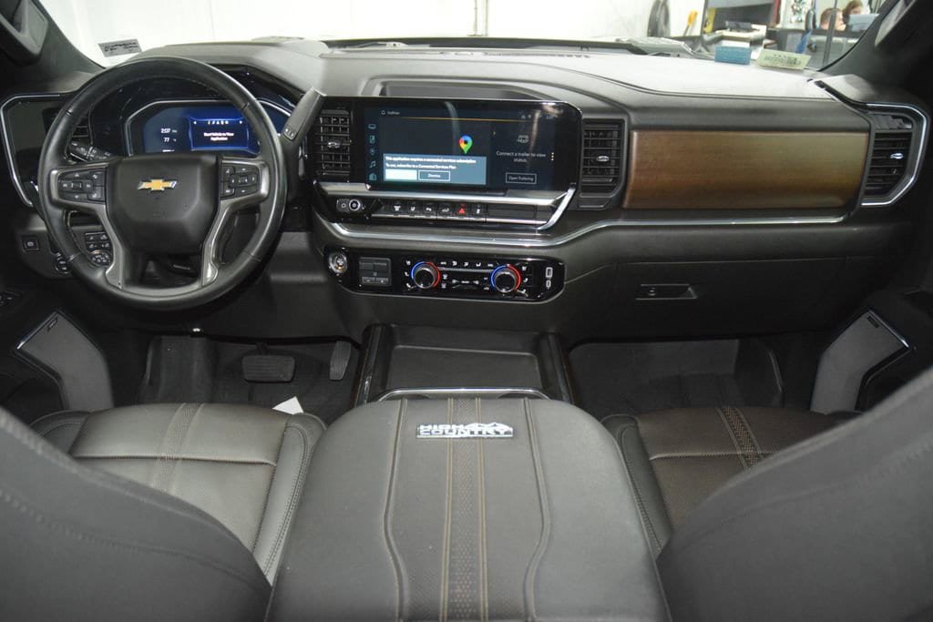Used 2024 Chevrolet Silverado 3500 High Country w/ High Country Premium Package AWD/4WD image 30