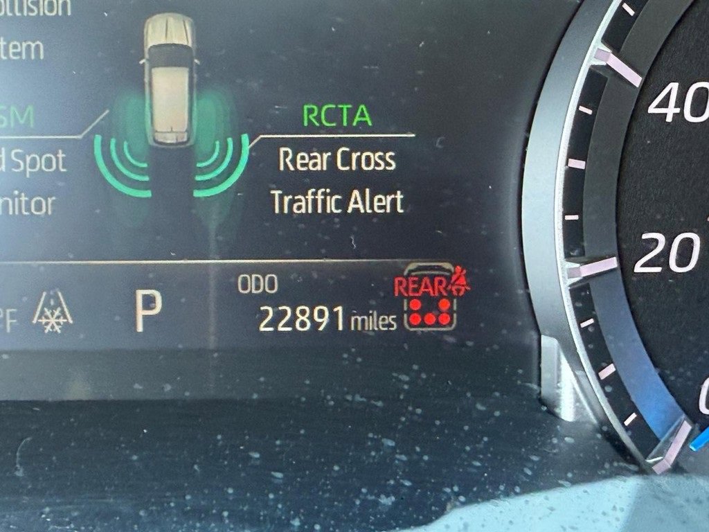 Certified 2024 Toyota Highlander XLE image 22