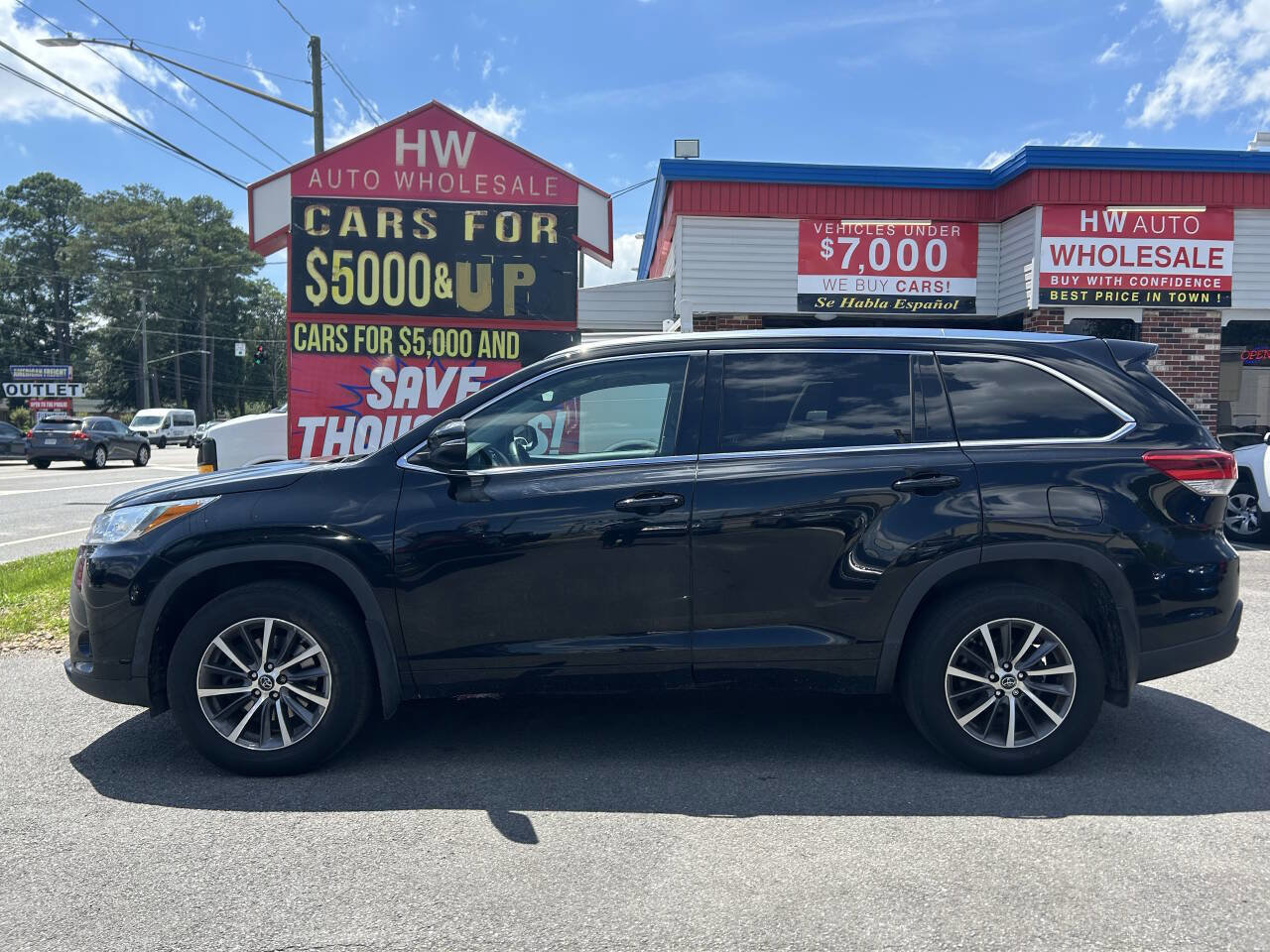 Used 2018 Toyota Highlander XLE image 8