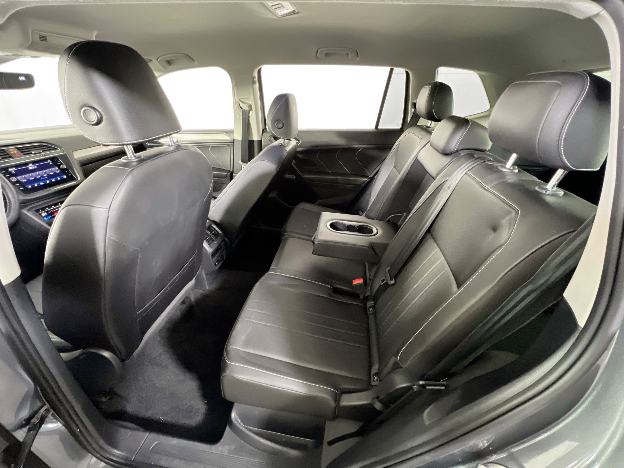 Used 2022 Volkswagen Tiguan SE AWD/4WD image 23