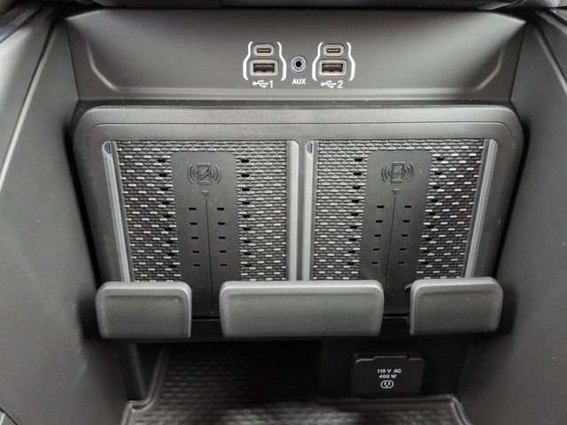 New 2026 RAM 5500 4x4 Crew Cab w/ Laramie Trim Package image 22