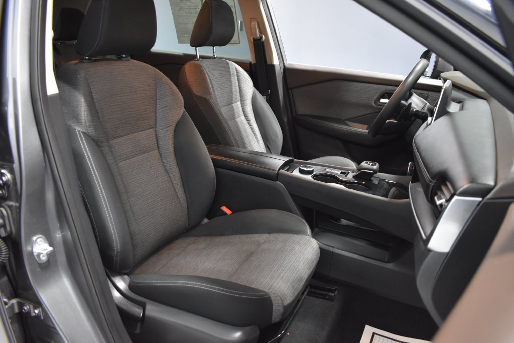 Used 2021 Nissan Rogue SV AWD/4WD image 14
