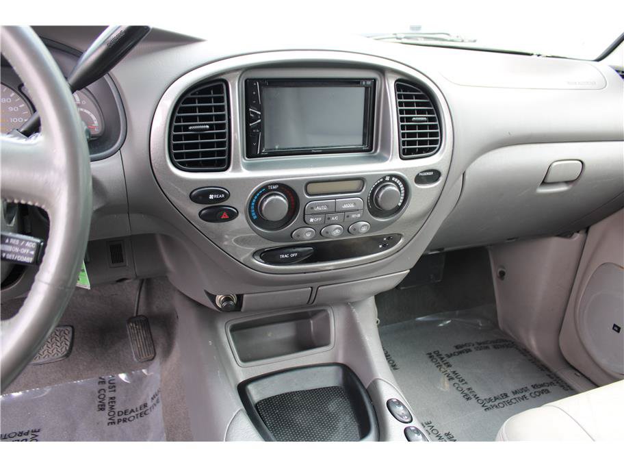 Used 2001 Toyota Sequoia Limited RWD image 22