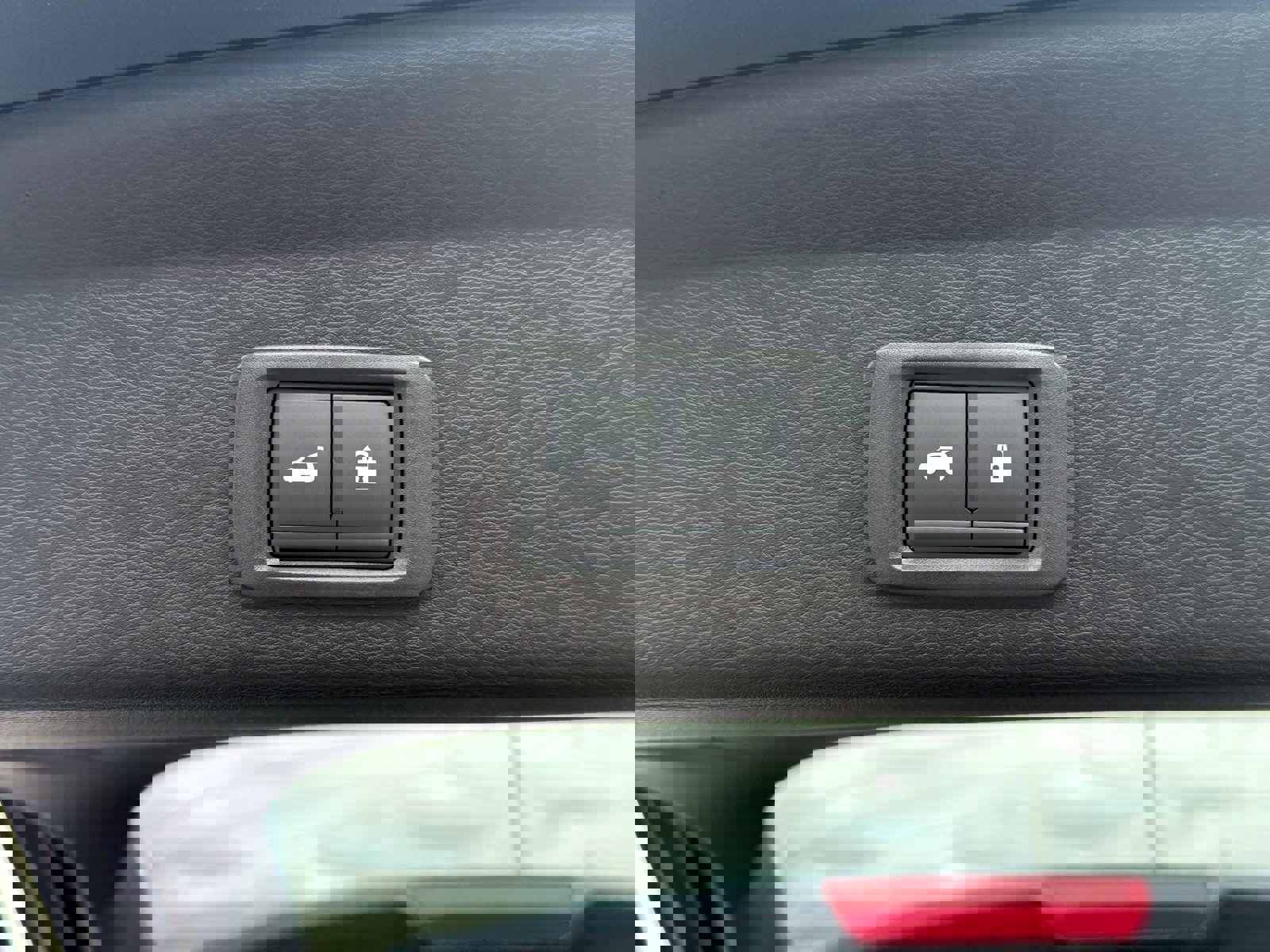 New 2025 Mitsubishi Outlander AWD image 29